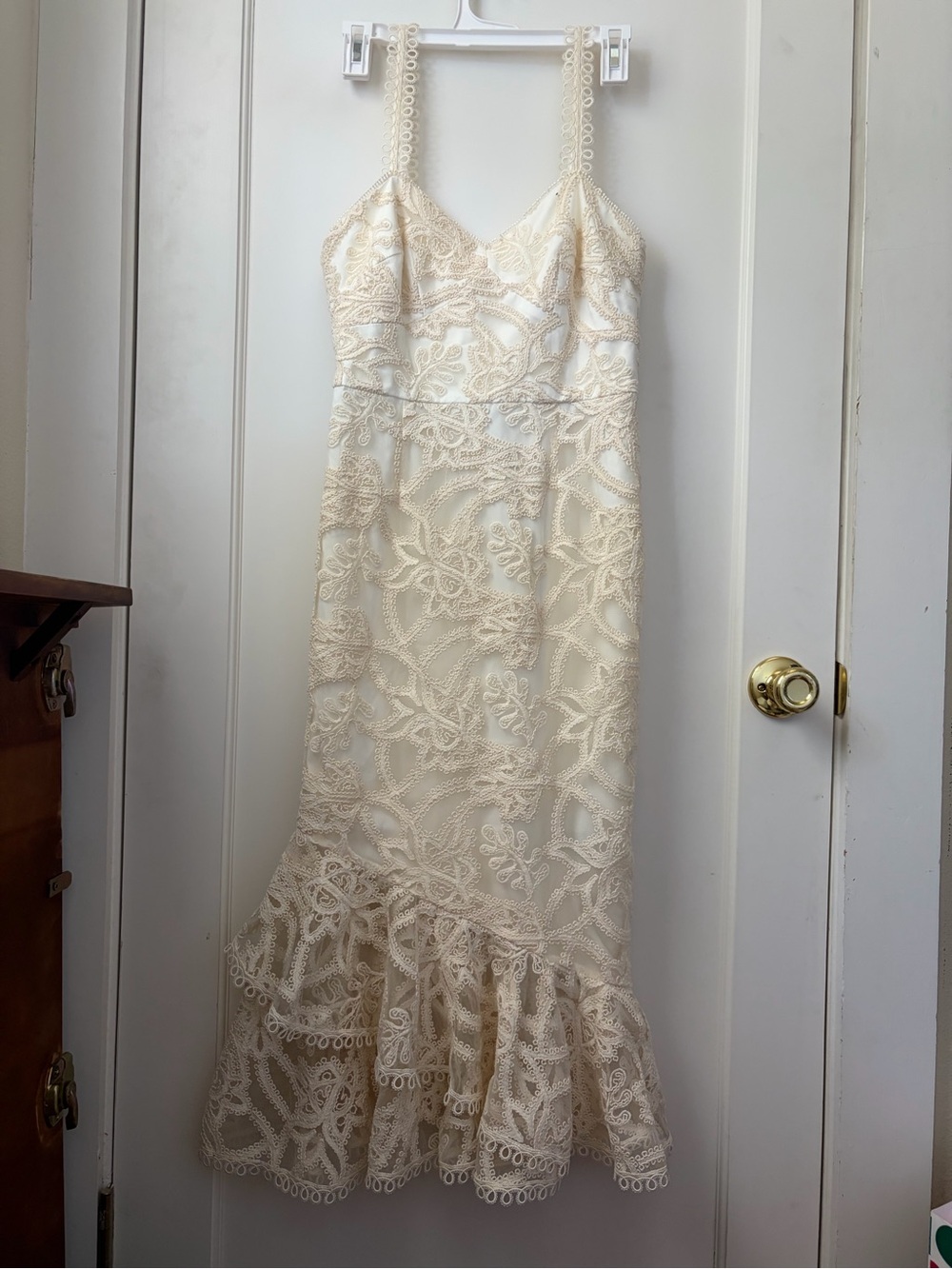 ML Monique Lhuillier Cream Lace Dress